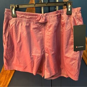 Brand new! Lululemon Pace Breaker 5” Iridescent  Athletic ShortsSize XL